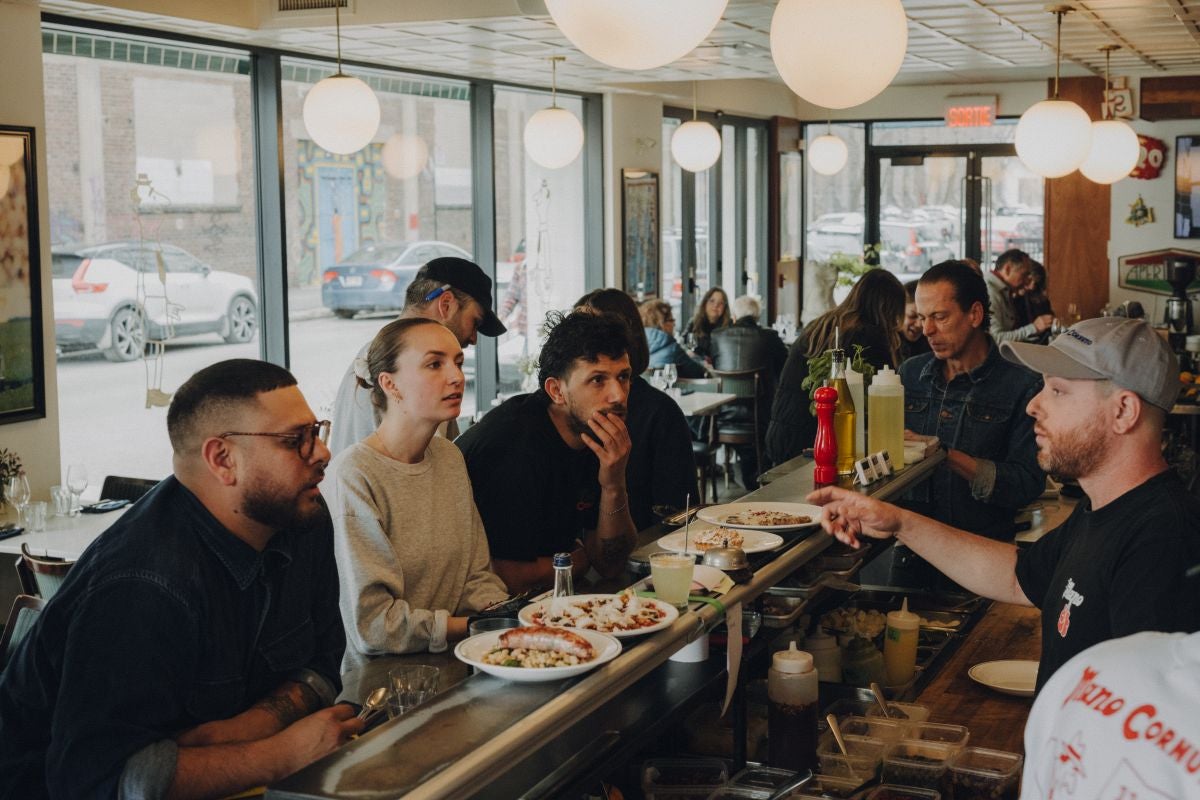 Busy counter at Mano Cornuto in Montréal.