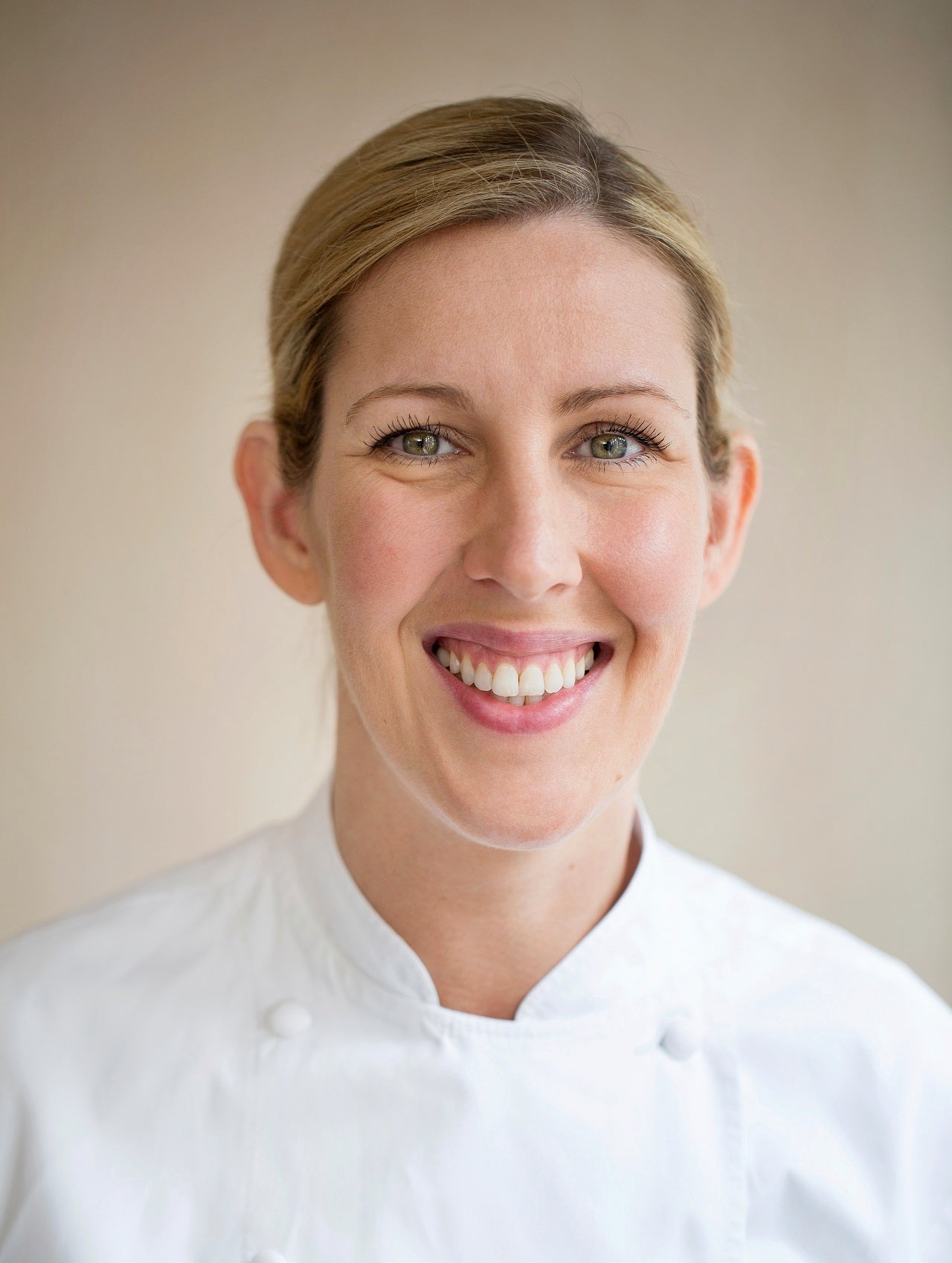 Chef Clare Smyth, smiling.