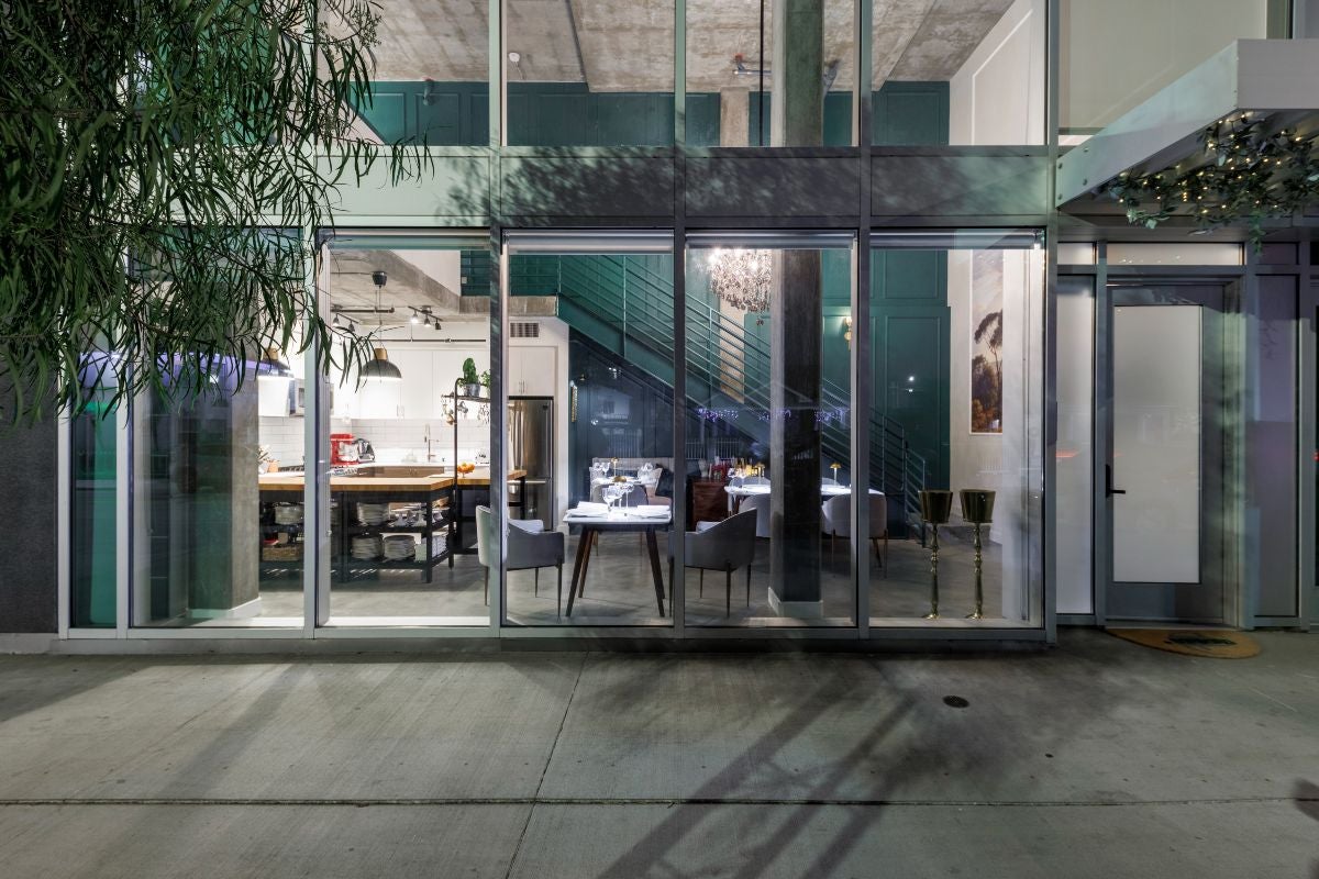 Exterior of da Barbara in Los Angeles.