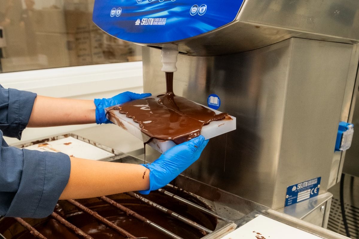 Chocolate making at Hummingbird in Almonte