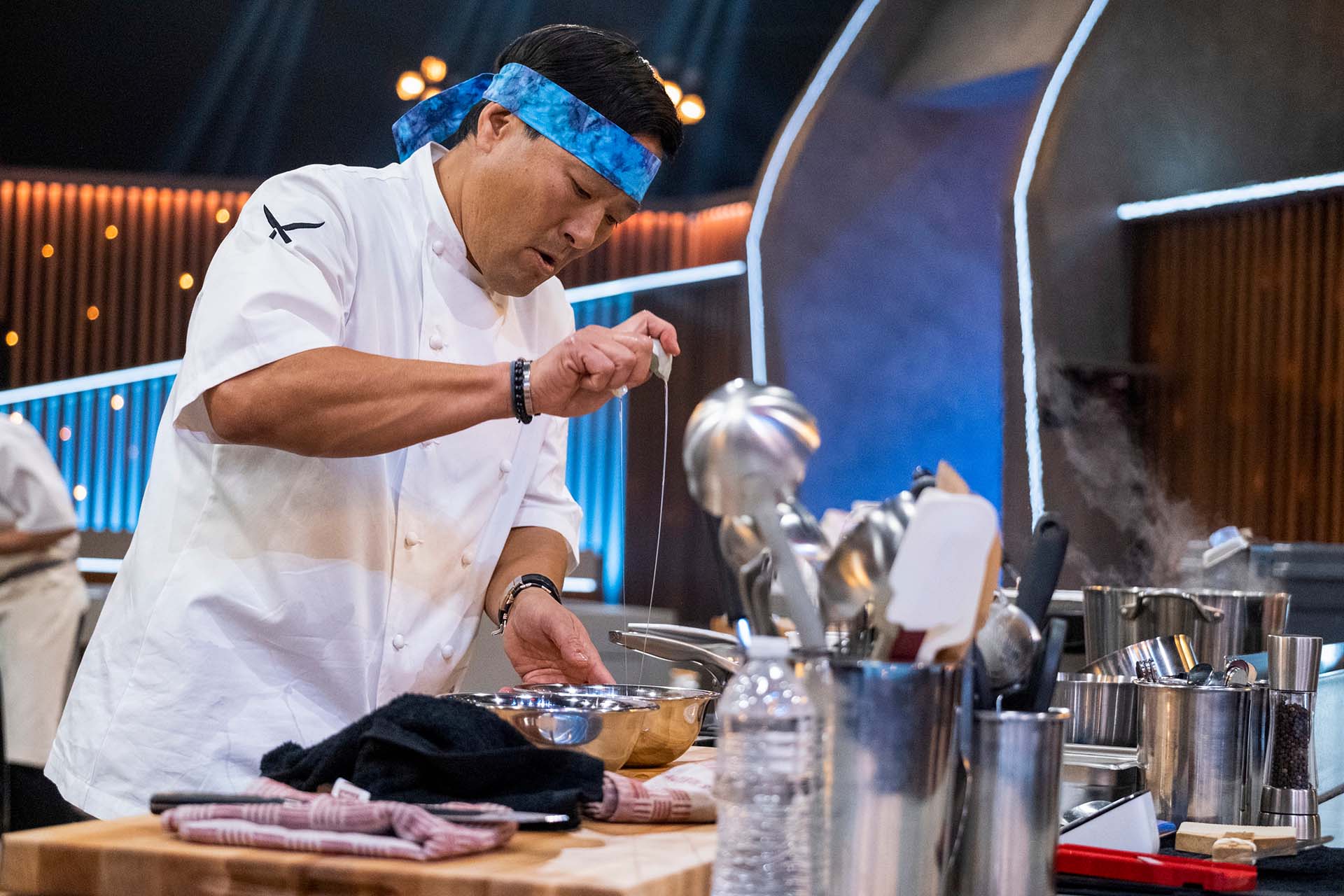 MING_TSAI_IRON_CHEF_©ADAM_ROSE_NETFLIX_2022