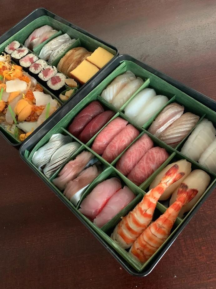 q-sushi-premium-box-to-go