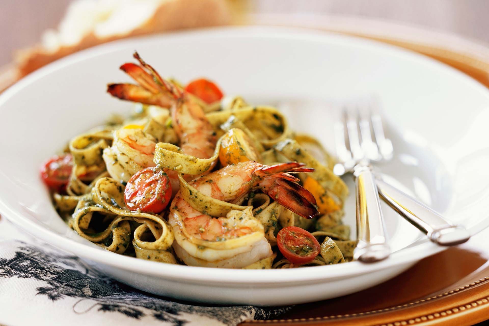 Fettucini with Shrimp and Pesto