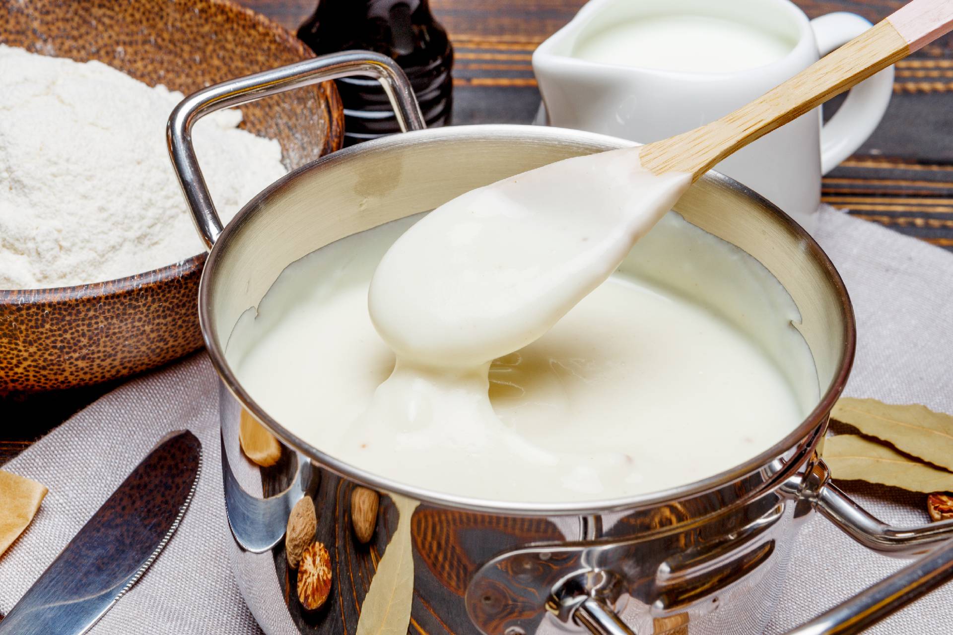 bechamel sauce preparation ©iStock