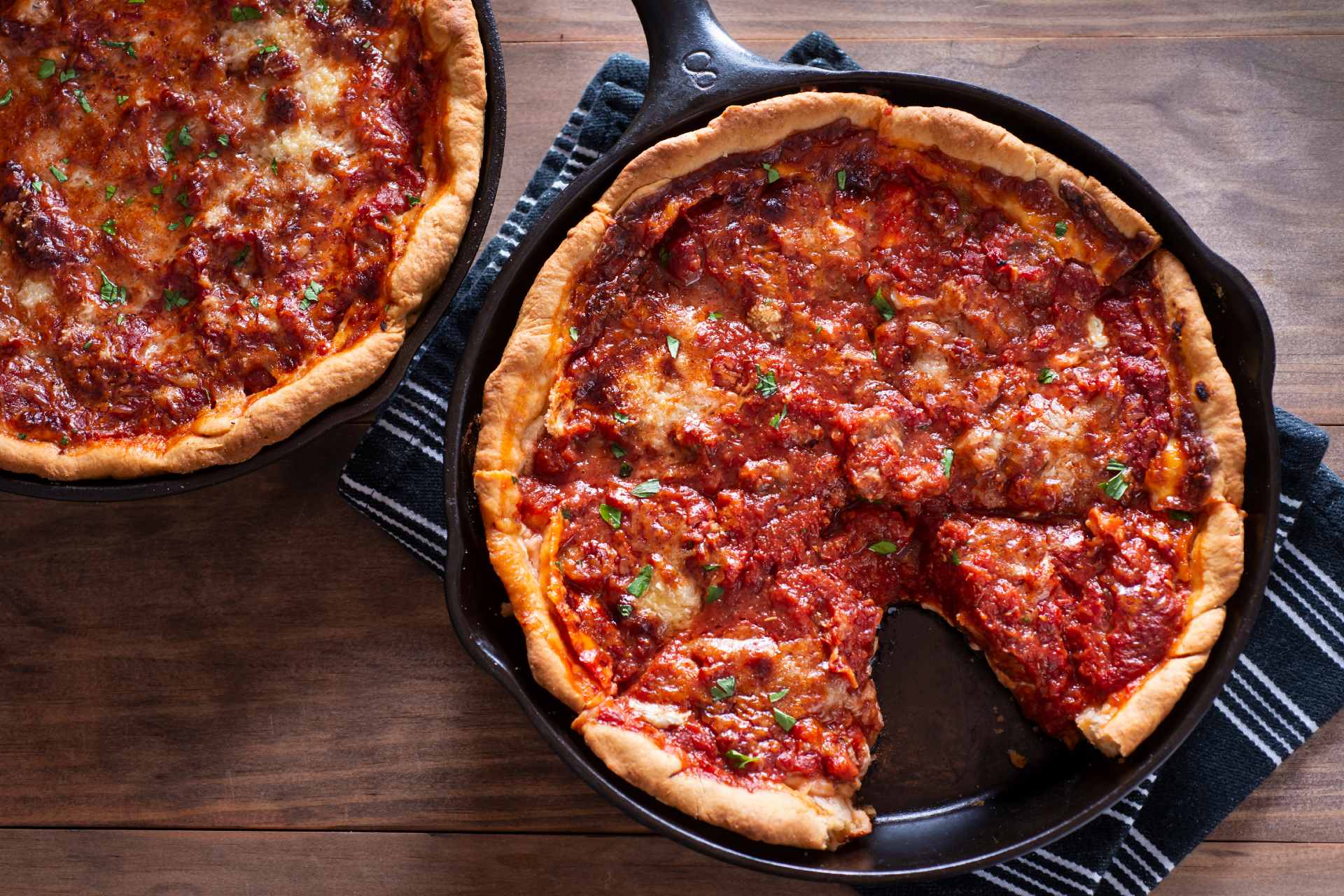 chicago deep dish pizza ©iStock