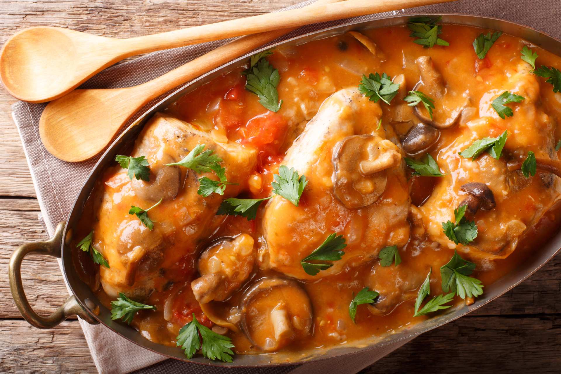 Chicken chasseur in a pot.