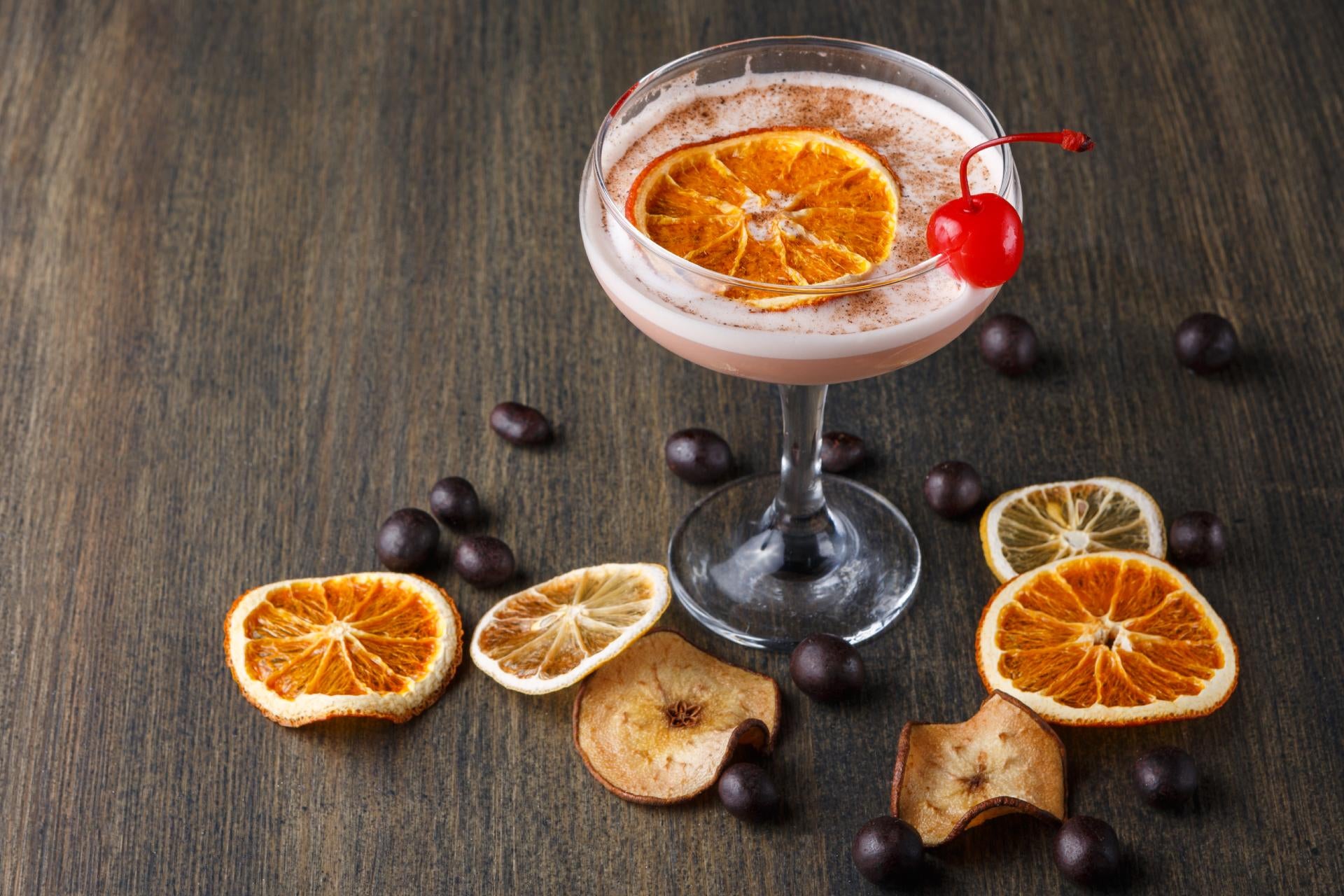cocktail-garnishes-dehydrated-fruits