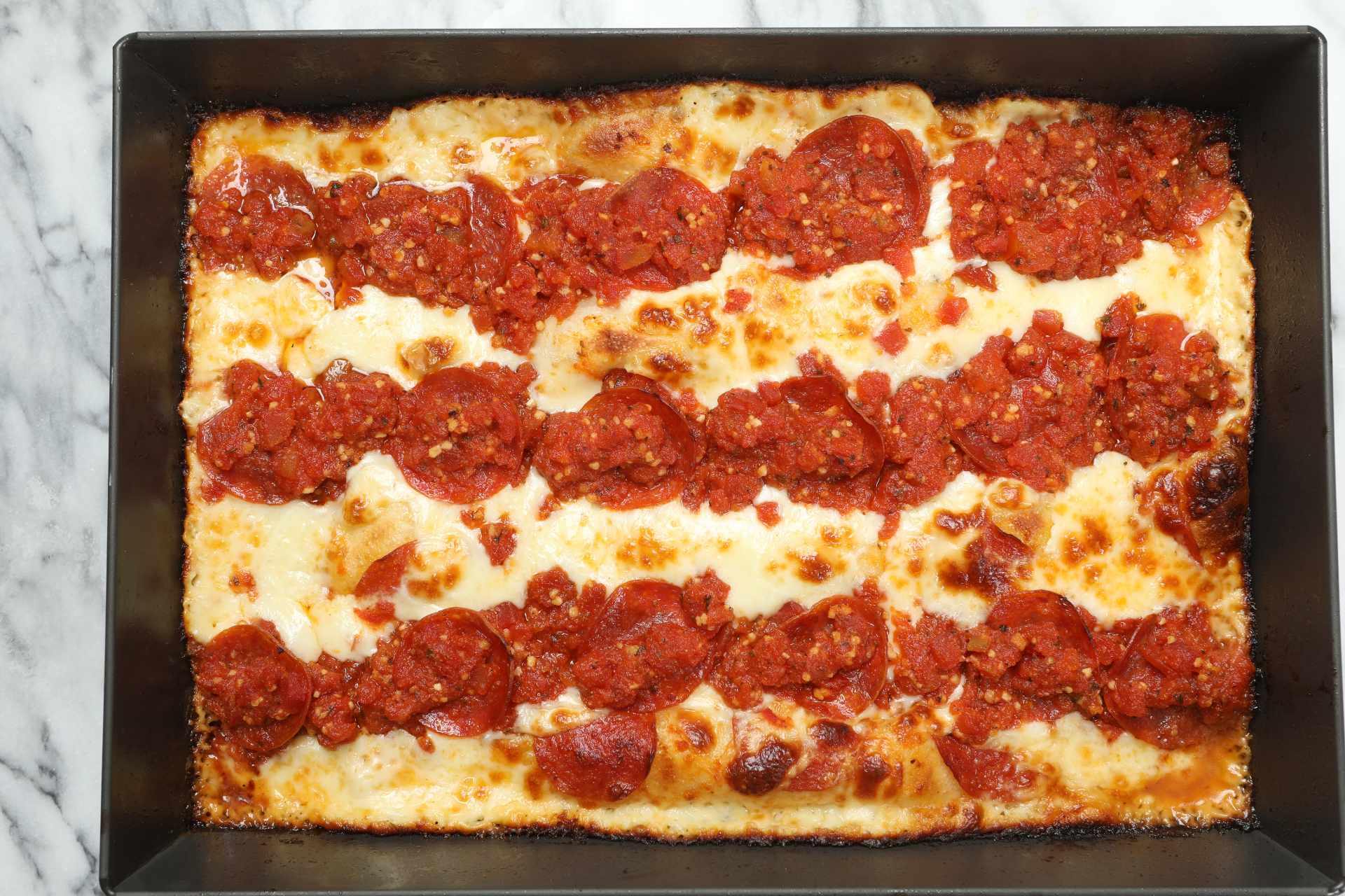 detroit style pizza ©iStock