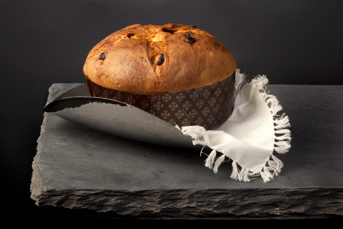 eat-panettone-like-italian-what-is