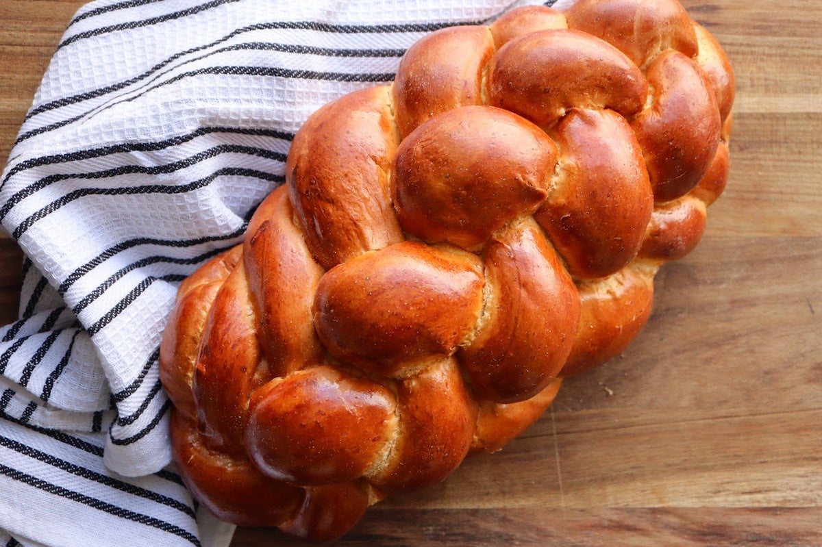 kinds-bread-challah