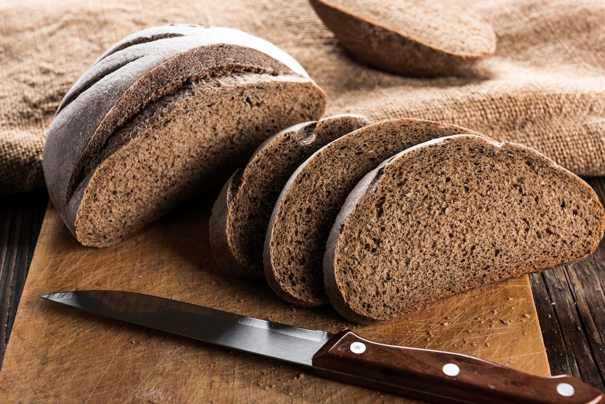 kinds-bread-rye-bread