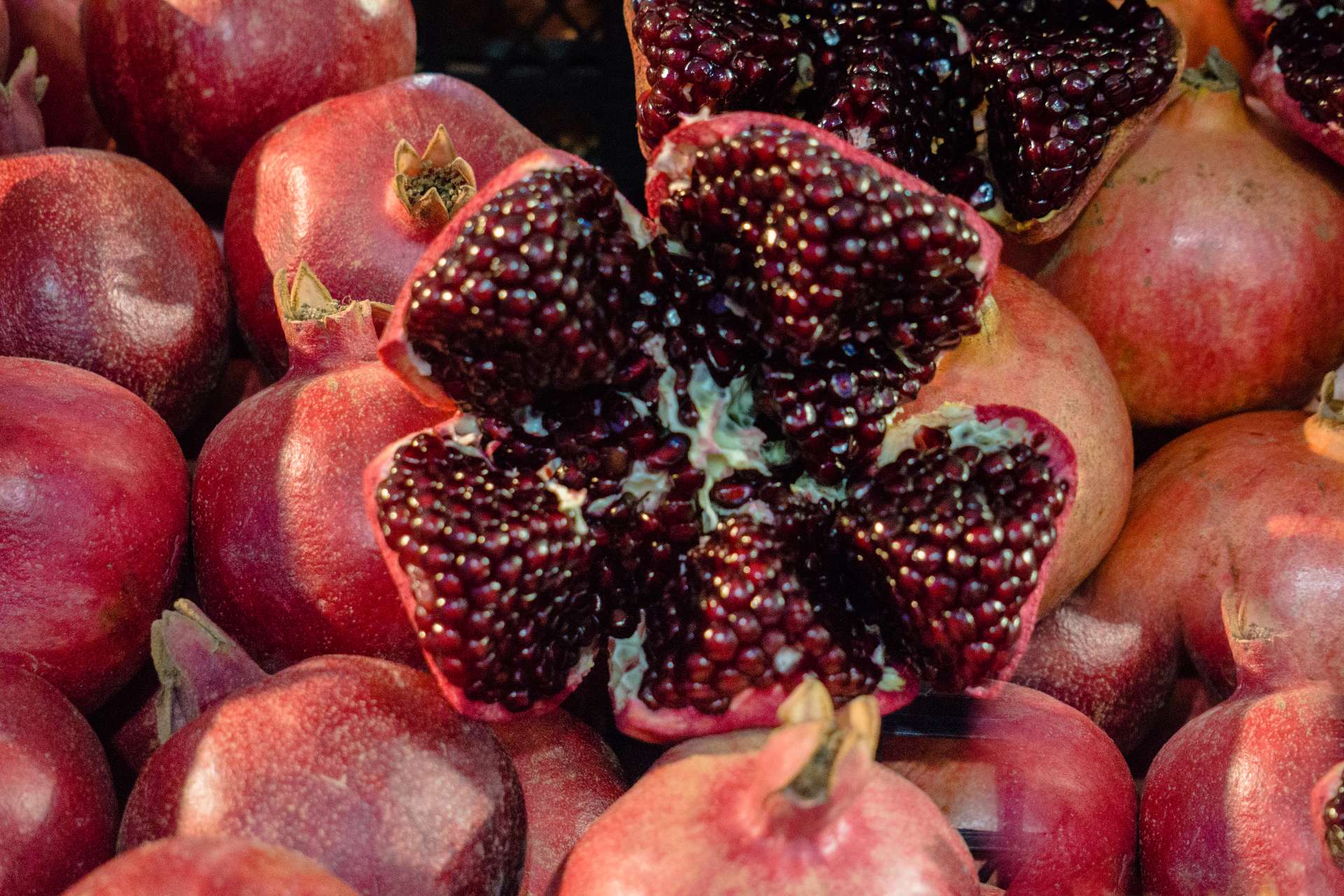 leftover-fruit-juice-pulp-pomegranate