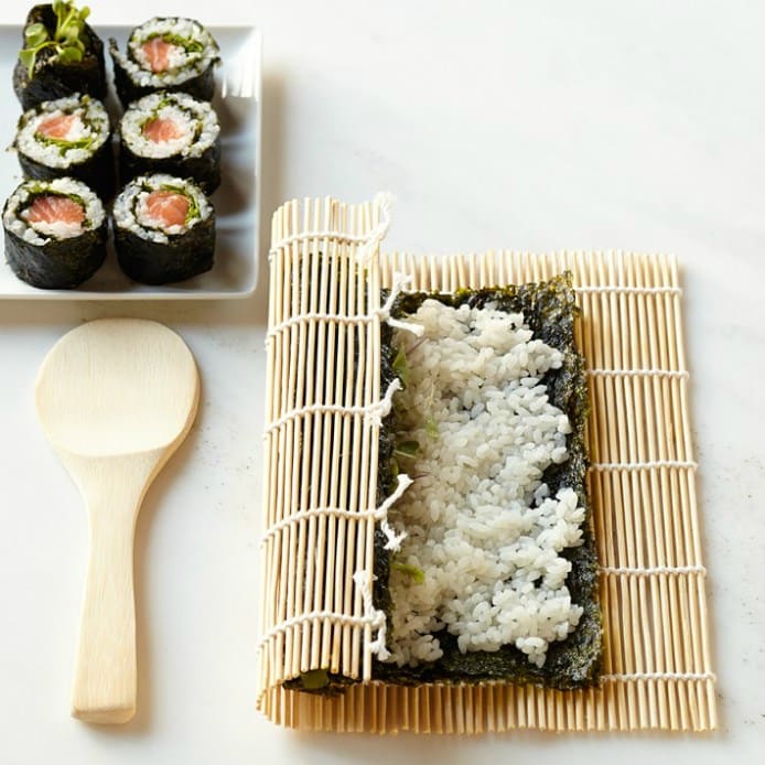 sushi rolling mat