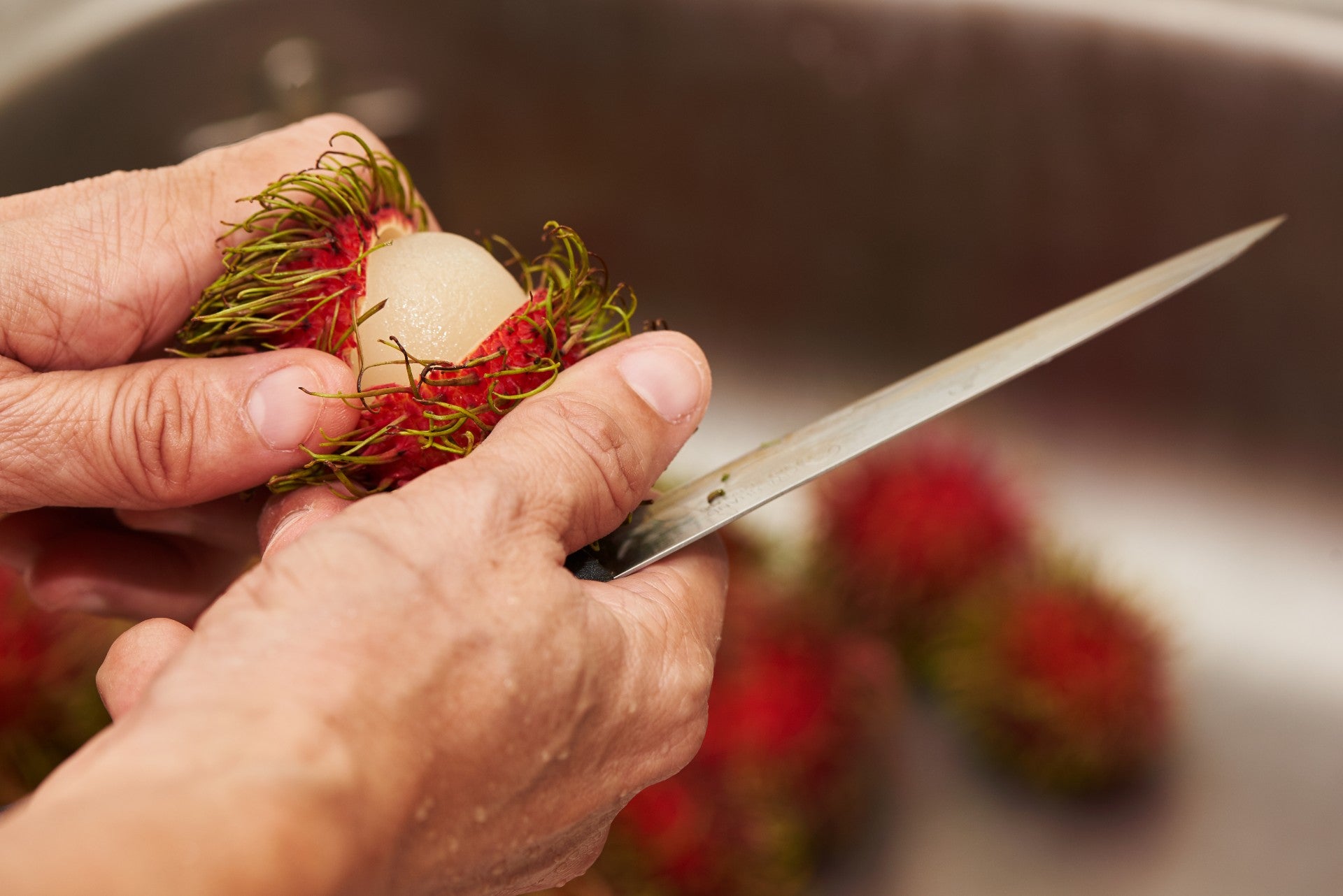 rambutan-how-to-eat