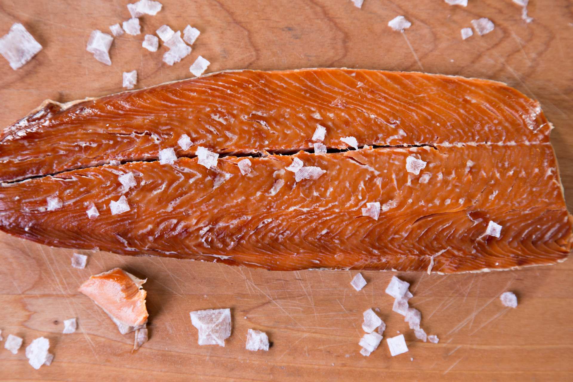 smoky salmon with maldon sea salt ©iStock