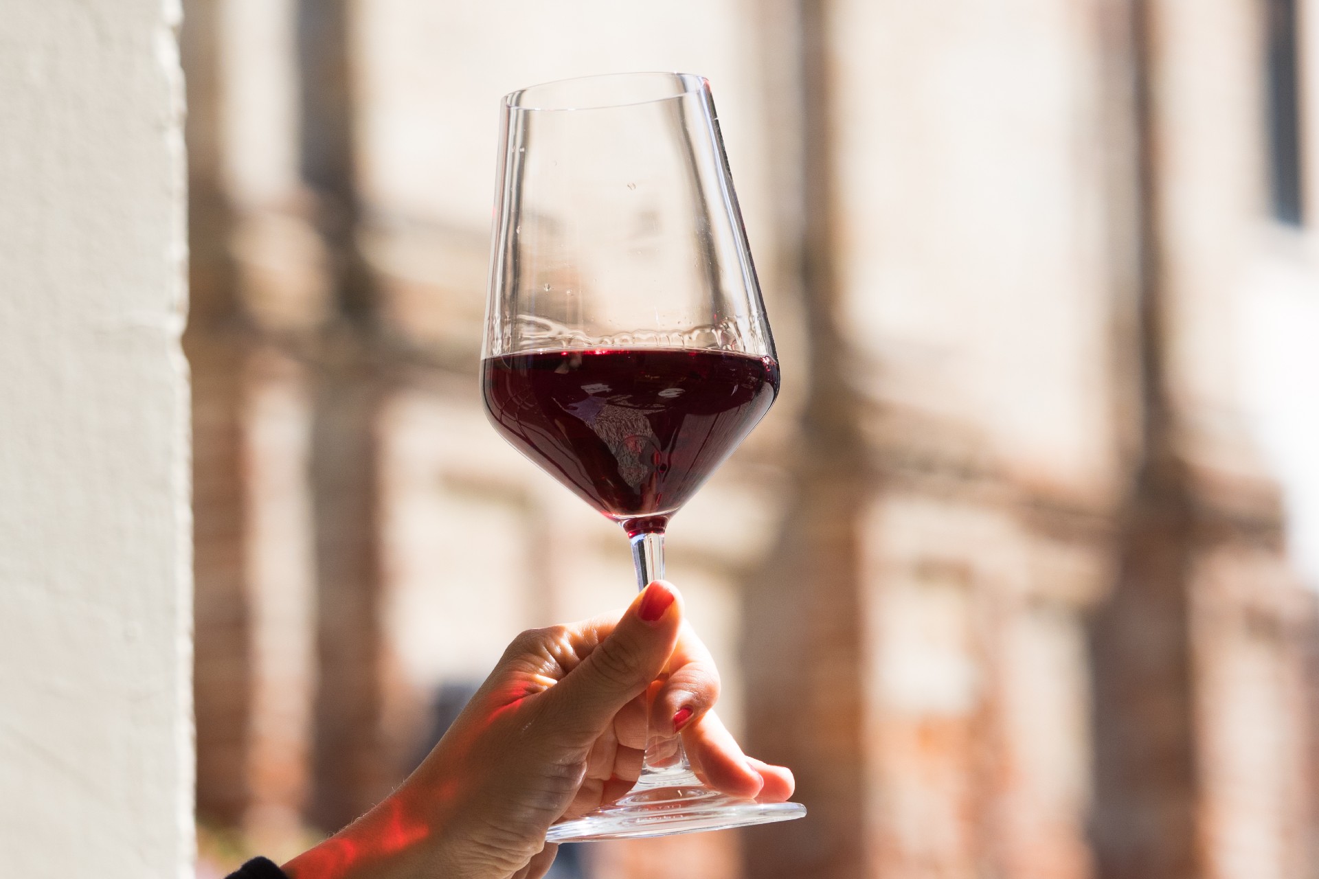 types-glassware-red-wine