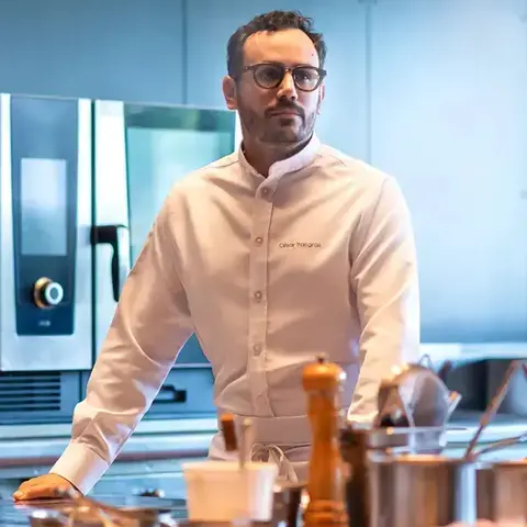 Chef Cèsar Troisgros in the kitchen.