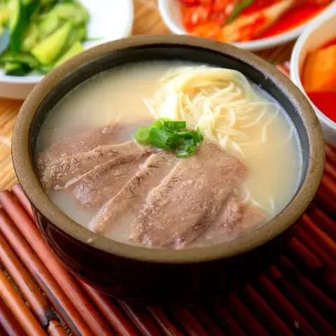 Seolleongtang Korean soup.