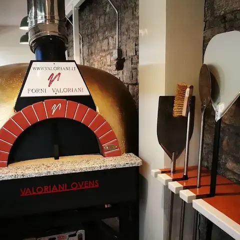 Ffwrnes Pizza Ffwrnes Pizza