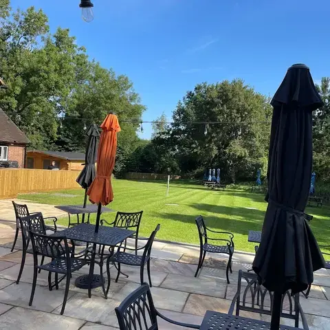 The Dew Drop Inn