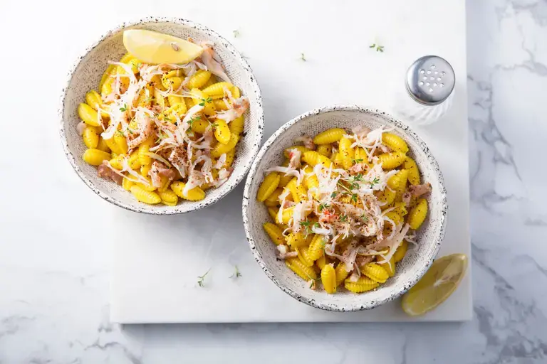 crab pasta salad -  Fine Dining Lovers