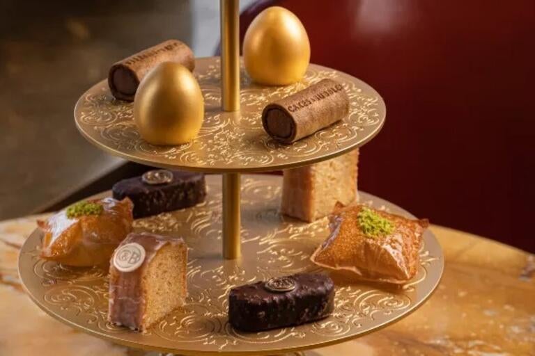 Cakes at Cakes and Bubbles in London.