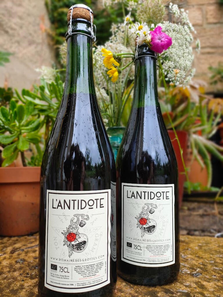 Antidote non-alcoholic drink by Domain de Grottes.