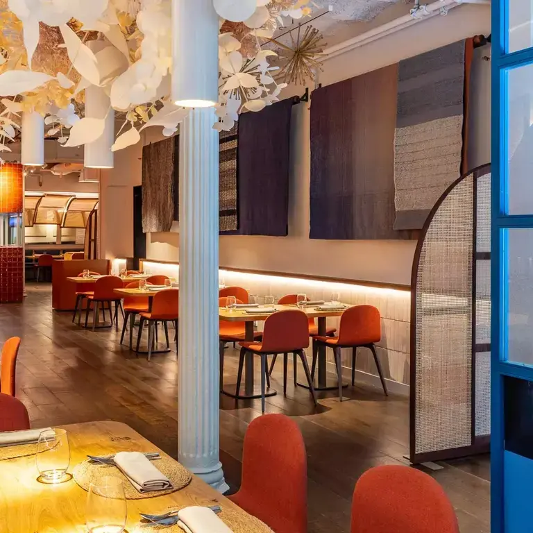 Compartir dining hall @Joan Valera