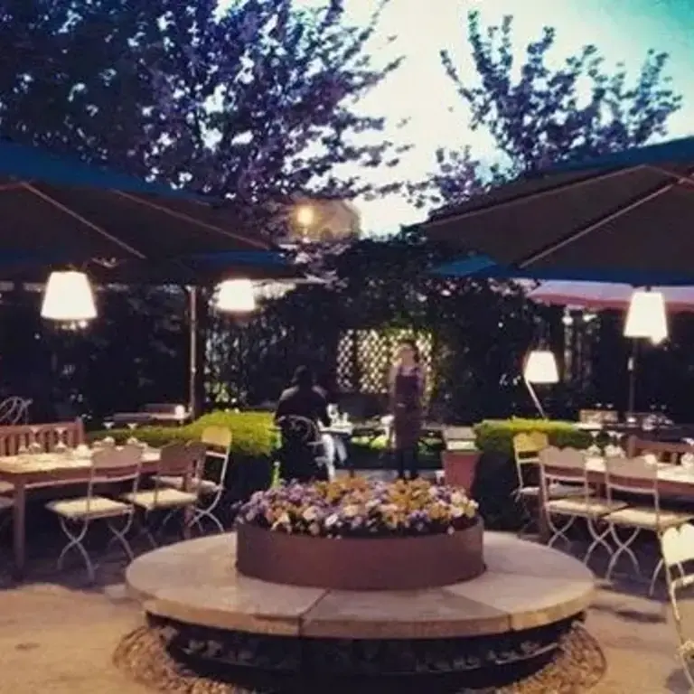 Al Fresco