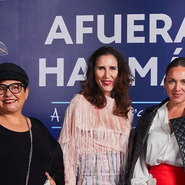 Image 4 from Afuera Hay Más premiere.