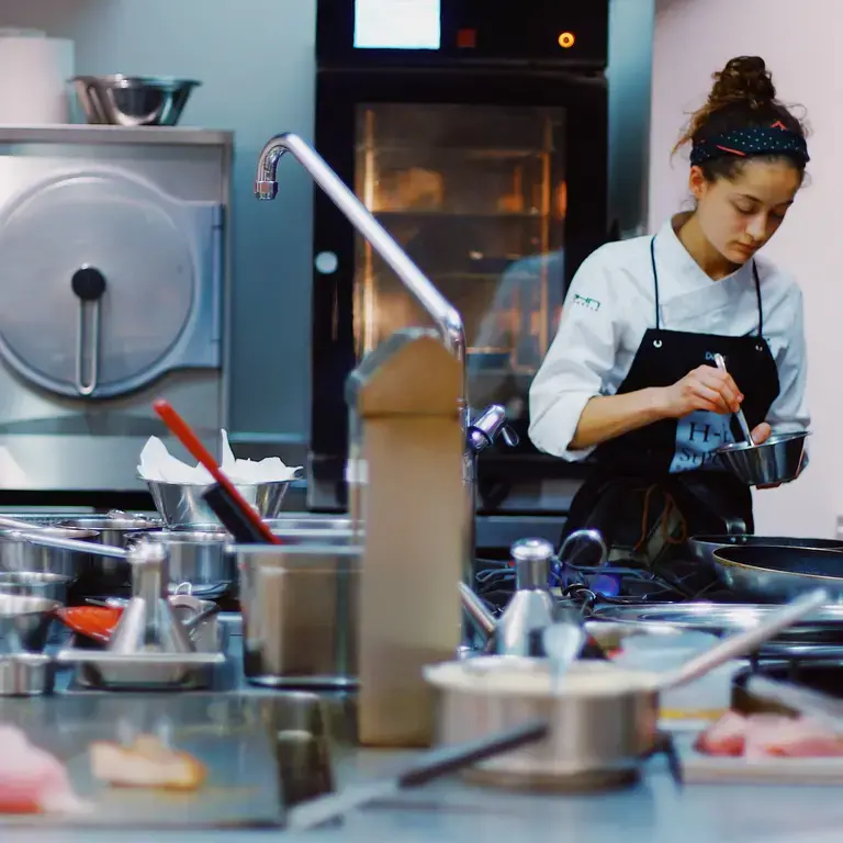 Cooking Courses_Photo by Jesús Terrés on Unsplash