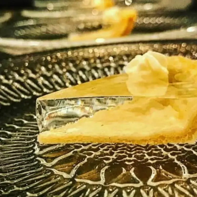 Check Out This Clear Pumpkin Pie!