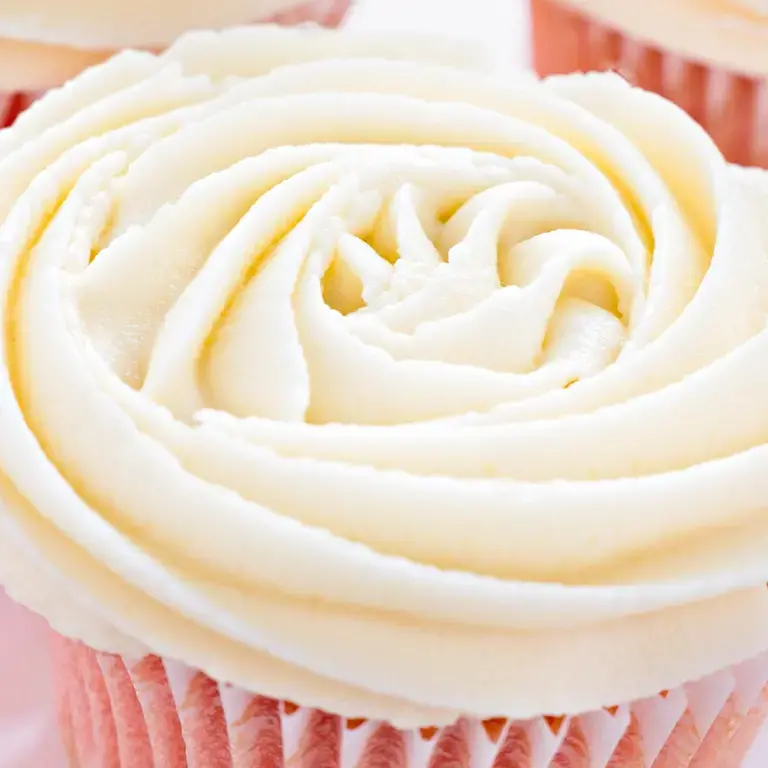 buttercream on cupcake ©iStock