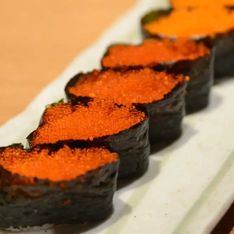 tobiko sushi ©iStock