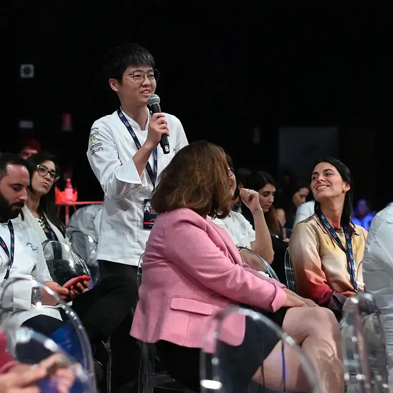 One of the Young Chef's finalist asking questions