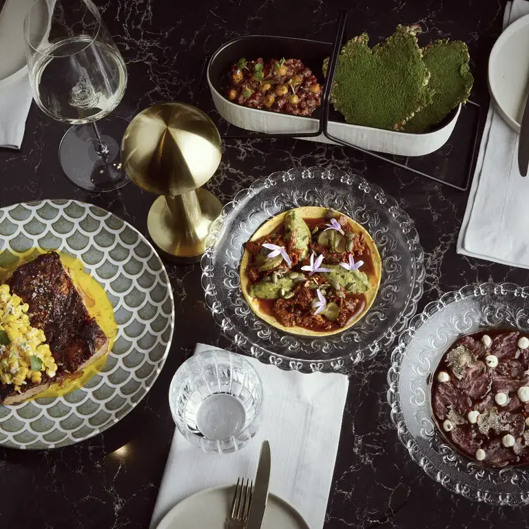 Zioux - Food - Beef tartar, Baby chicken, lamb shoulder taco &amp; Seared Wagyu bavette