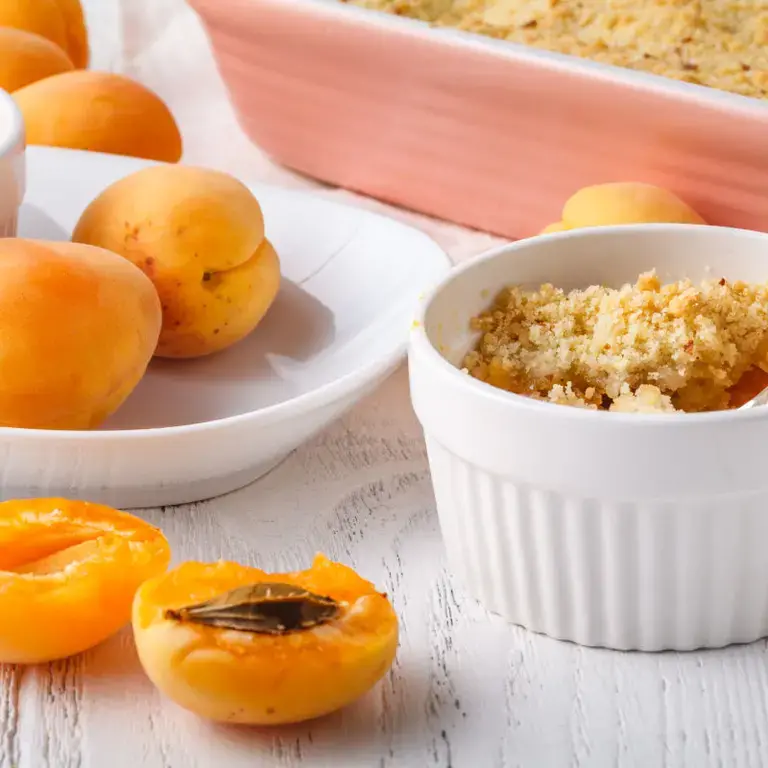 apricot cobbler - Fine Dining Lovers