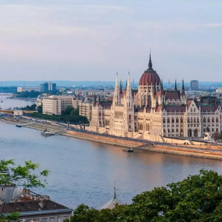 An iconic photo of Budapest.