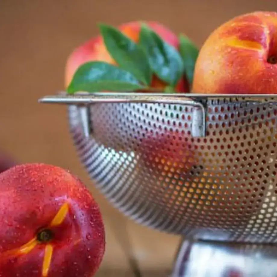 When To Use A Colander, Strainer or Chinois