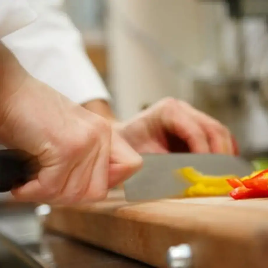 5 Ways to Get Your Knife Grips on Point