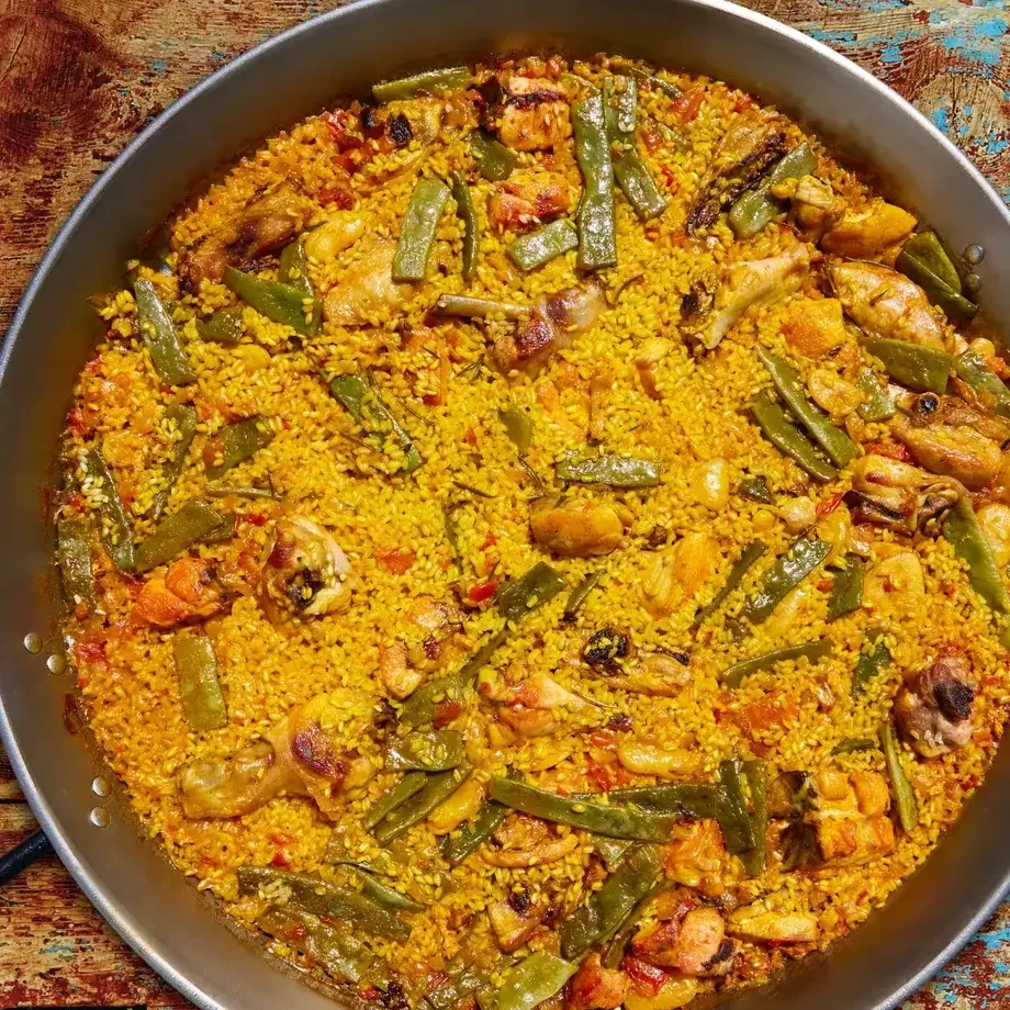 a large valencian paella