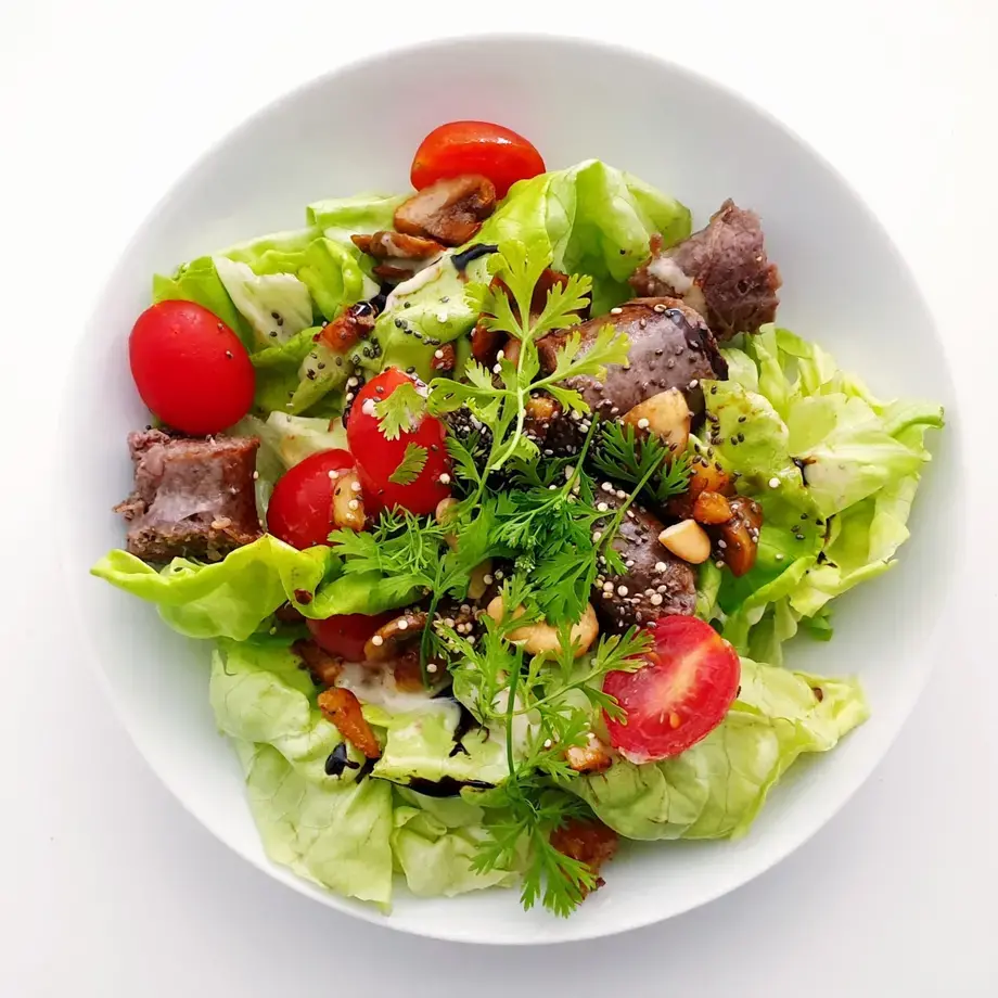 A bowl of salad.