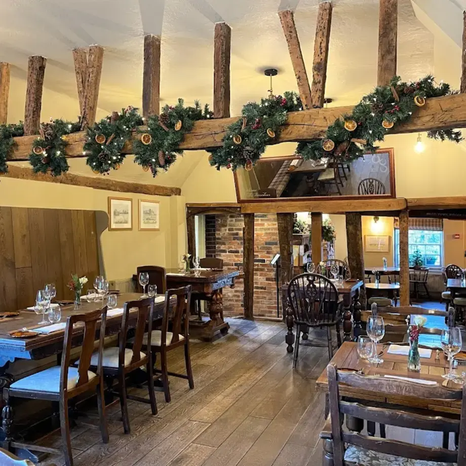 The Three Horseshoes