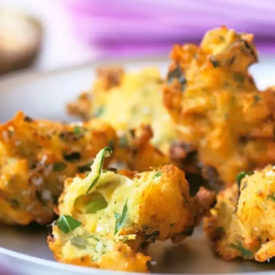 Potato Pakoras With Yogurt Sauce Potato Pakoras With Yogurt Sauce