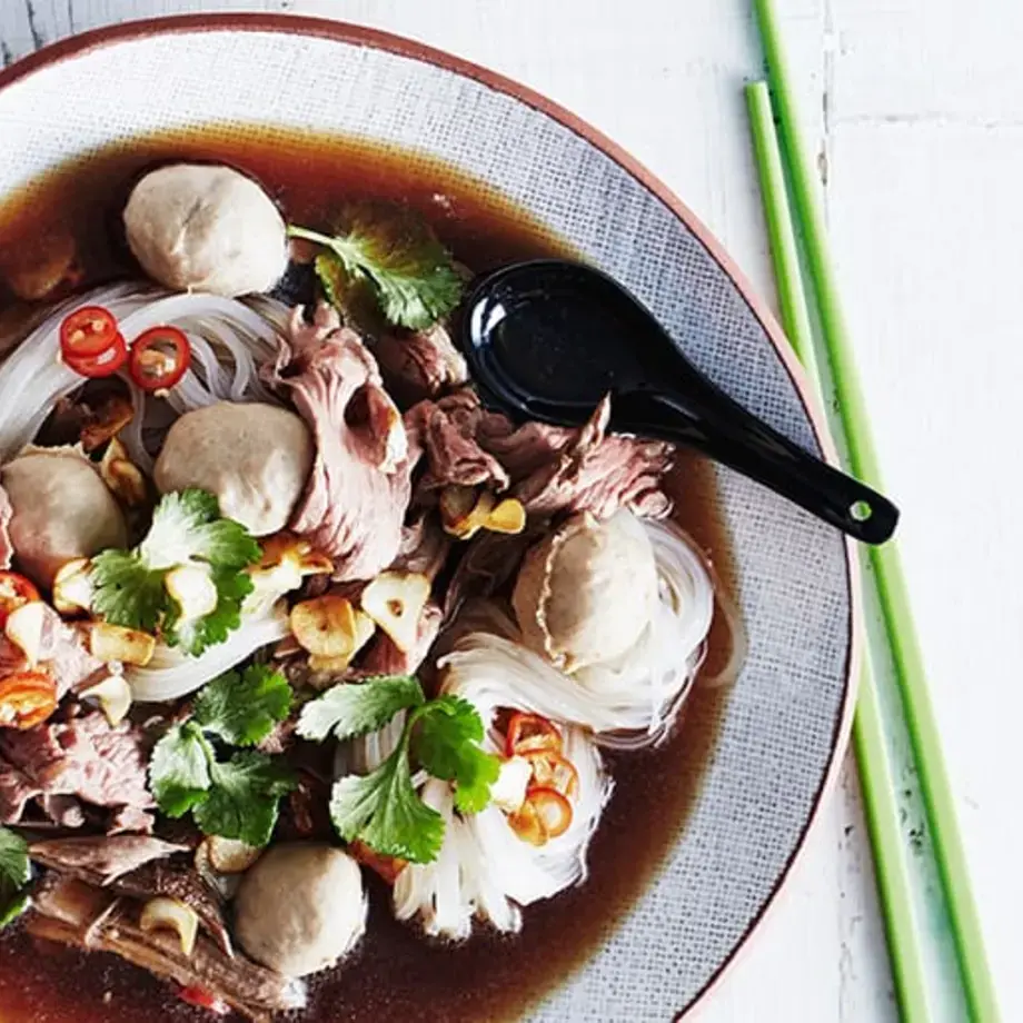 Kuay Tiew Rua (Thai Boat Noodles)