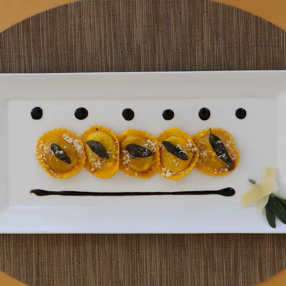 Ravioli di Agnello al Burro e Salvia