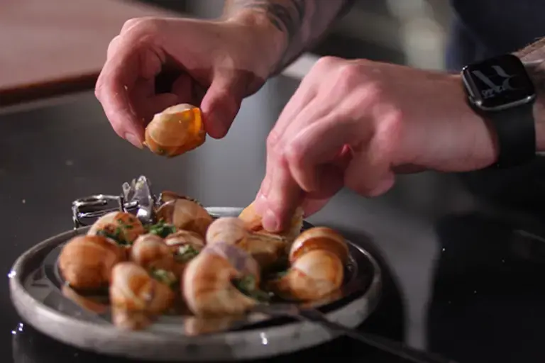 Serving escargot
