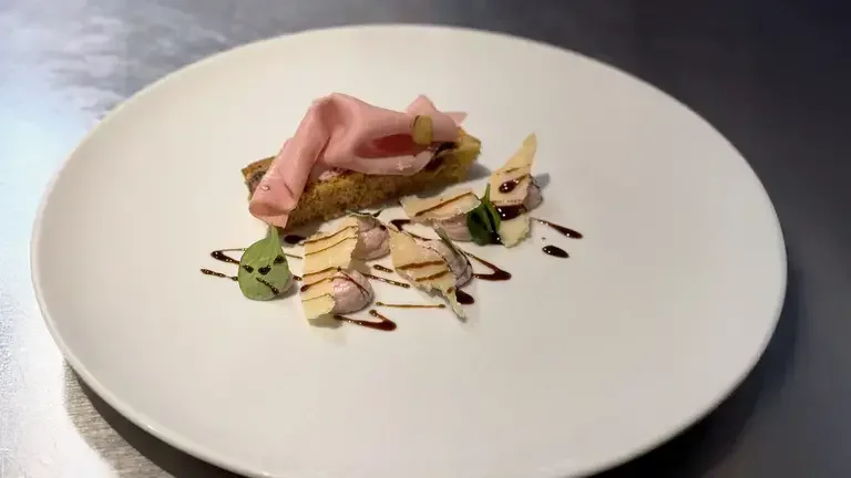 Crunchy panettone with mortadella mousse plated