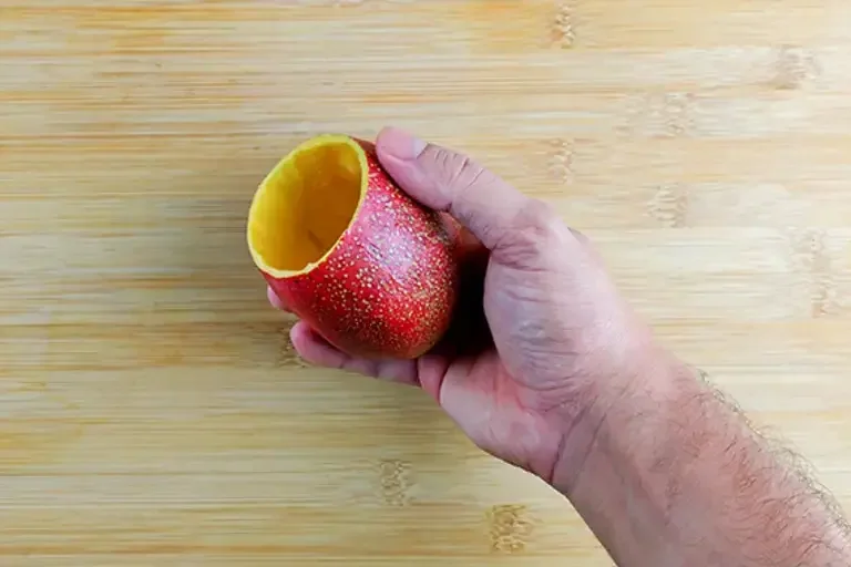 Empty mango Albert Manso Miras