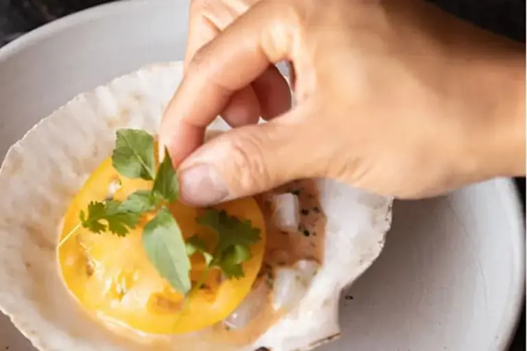 garnishing dish